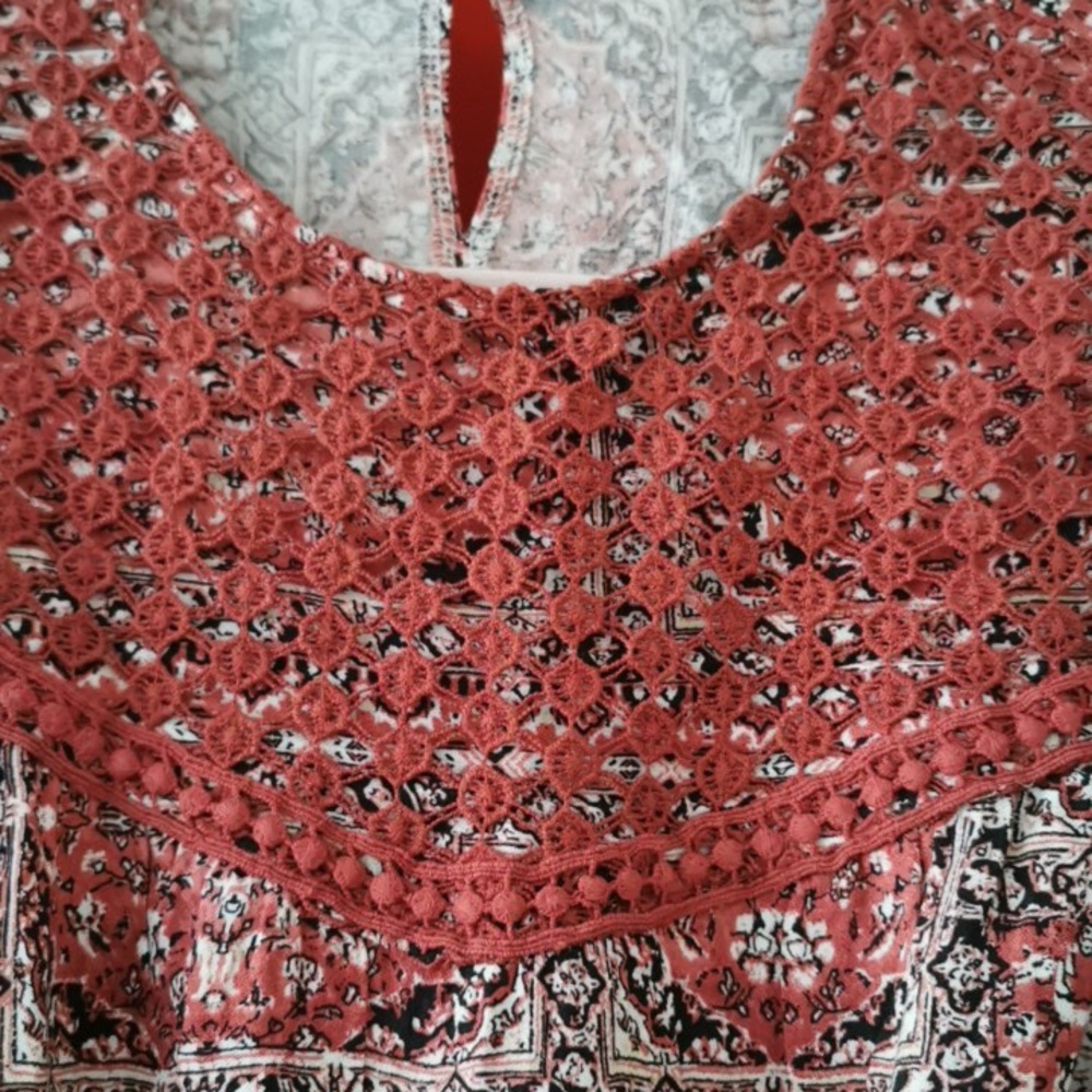 2 for 30$.Beautiful summer dress. Ptp:21" L:36" - Picture 3 of 3